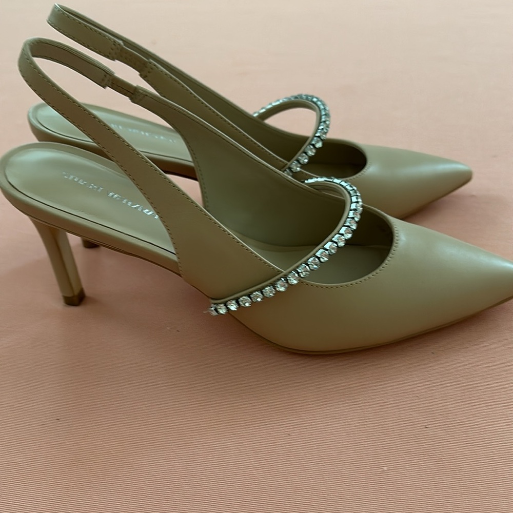New Stuart Weitzman Crystaline Leather shoes. Size 7.5 - Picture 4 of 7